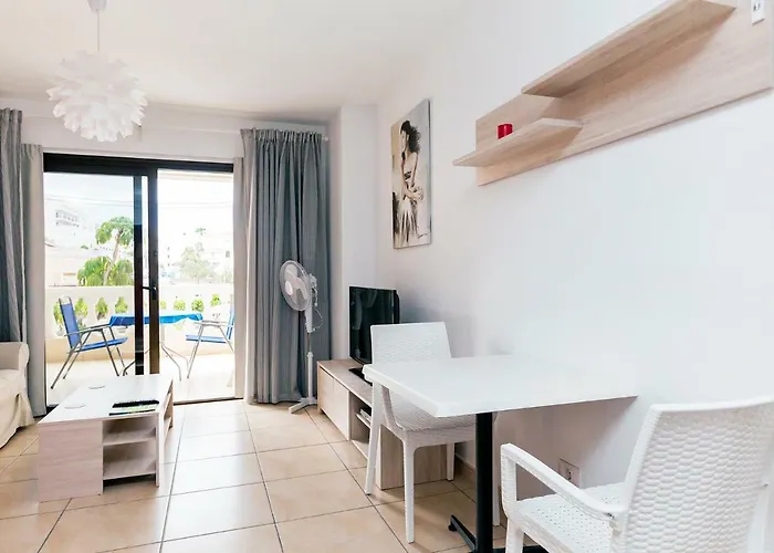 Popular Complex Apartamento Los Cristianos (Tenerife)