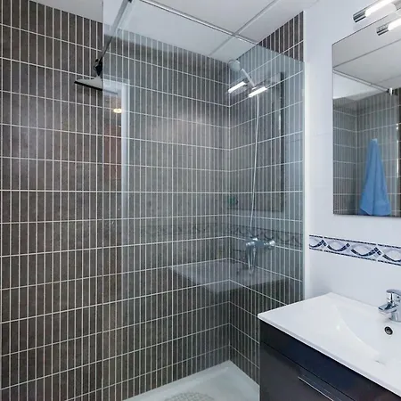 Popular Complex Daire Los Cristianos (Tenerife)